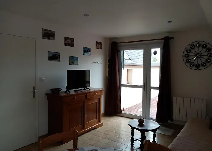 Nyaraló Marguerite *